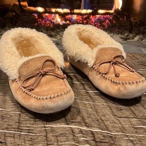 UGG slippers - only worn in doors